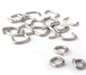 KLAMMER TYP C -  FÜR KLINGENDRAHT UND CONCERINA-VERHAU-EDELSTAHL - 1 Verp. 500 Stk. Ø 3,5 mm